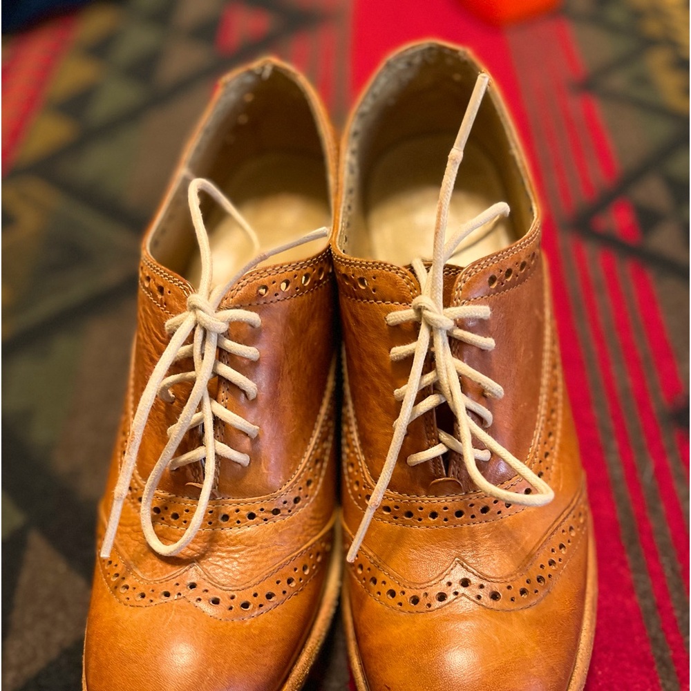 Frye, vintage like maggy Oxfords, high heel, lots of life in them. Size 7.5